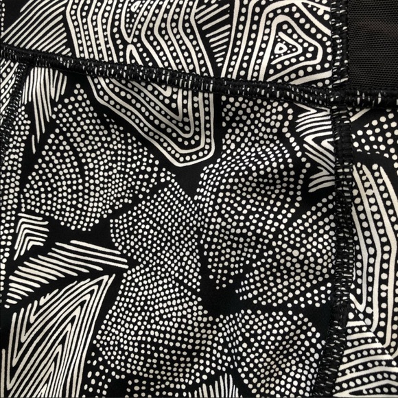 Dottie Tribe Lululemon Goal Crusher Leggings sz 6 - Picture 4 of 7